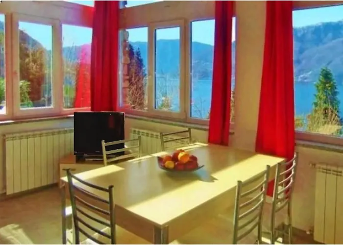 Casa Le Palme Casa vacanze Pino Lago Maggiore