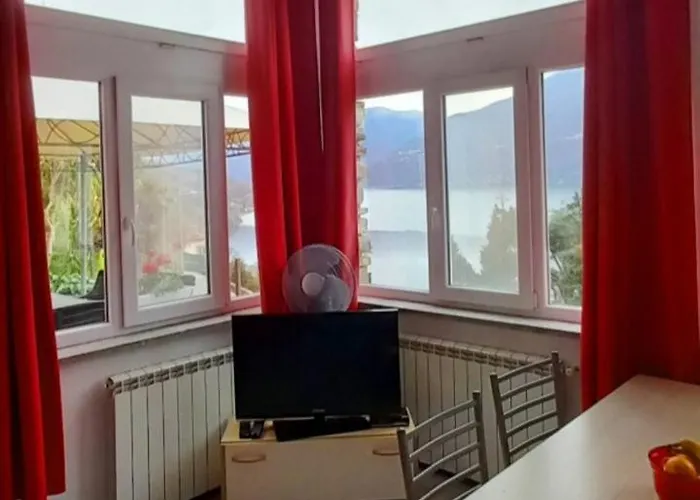 Casa Le Palme * Pino Lago Maggiore