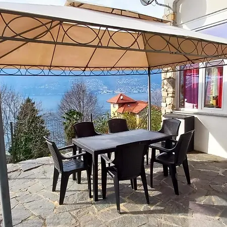 Hébergement de vacances Casa Le Palme Pino Lago Maggiore